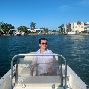 Meet your Posher, Alex